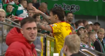 Legia strzeliła dwa gole Jagiellonii i przegrała u siebie... 0:1. Mistrz Polski zdobył Łazienkowską (VIDEO)